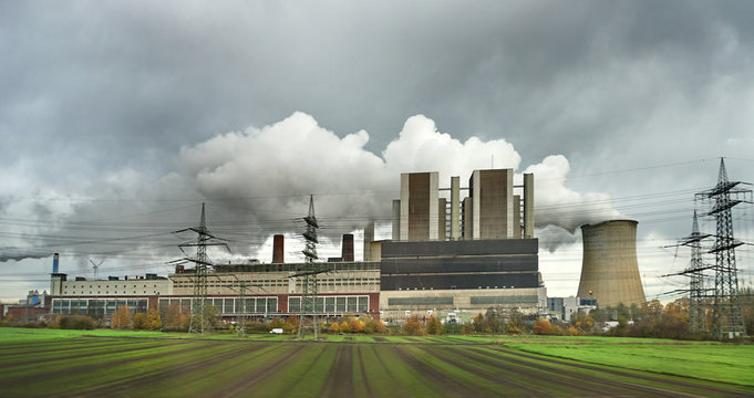 Kraftwerk in Deutschland. Die RWE AG in Eschweiler Weisweiler.