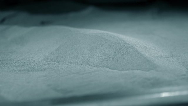 Metallic powder for laser sintering machine for metal.