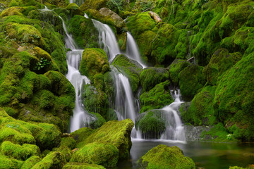 La Tobería - Agua,. Ríos, Cascadas, - Andoin (Álava).