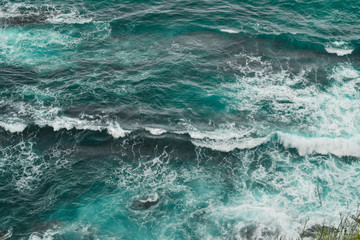 olas del mar en movimiento