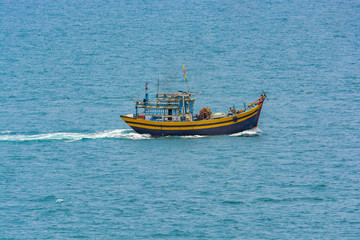 Fototapeta premium Vietnamese fishing boat.