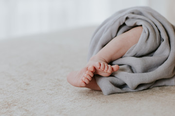 Jambes de bébé © lorabarra
