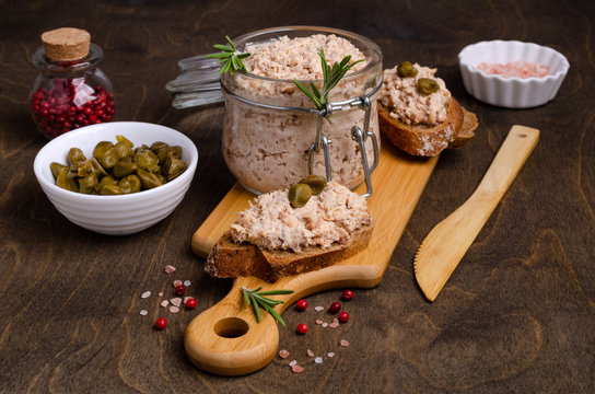 Fish pate with capers