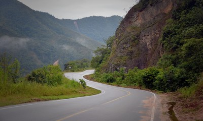 Fototapeta premium road in mountains