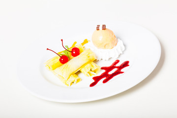 Stuffed pineapple rolls with ice-cream
