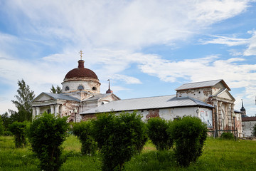Fototapeta na wymiar Wall and dome of Kirillo-Belozersky Monastery. Largest monastery of Northern Russia
