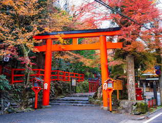 秋の京都　貴船神社