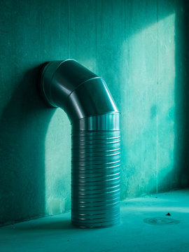 Metal pipe