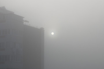 severe fog and haze in the city