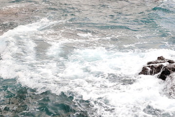 파도치는 아름다운 겨울 바다