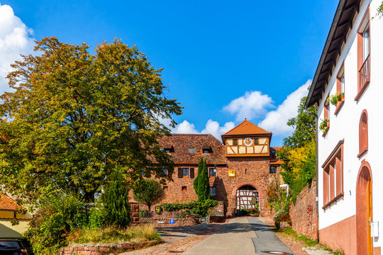 Stadttor, Dilsberg Ortsteil von Neckargem&uuml;nd, Odenwald, Deutschland 