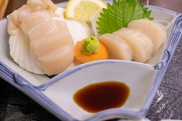 Raw scallop sashimi (Aomori specialty)