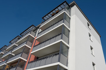 Modern sanierte Sozialwohnungen