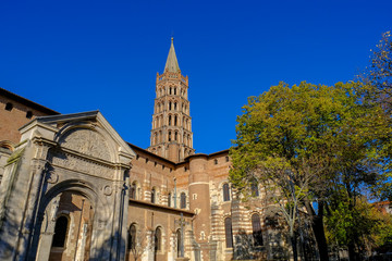 Fototapeta na wymiar architecture of Basilique Saint-Sernin de Toulouse