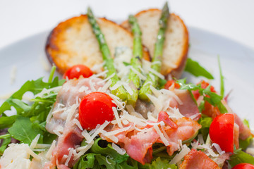 lettuce  with fried pancetta