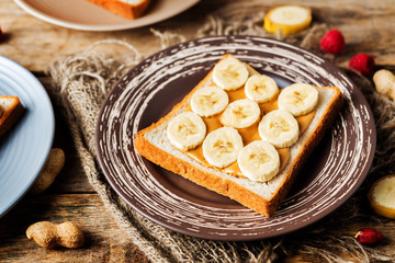 Peanut butter sandwich with fruits