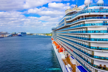 Fototapeta Big cruise ship at seaport Fort Lauderdale obraz