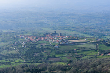Fototapeta na wymiar views from folgosiño in the serra da estrela, portugal