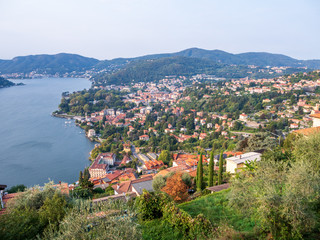 Fototapeta na wymiar Panorama of Cernobbio and Lake Como on a sunny morning