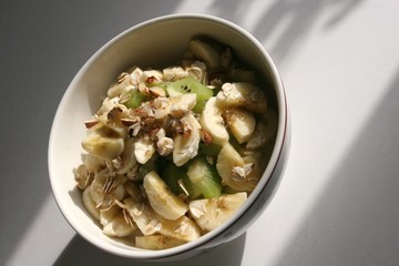 Bircher Muesli with Kiwi and Bananas
