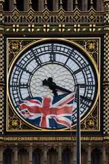 Big Ben mit Flagge