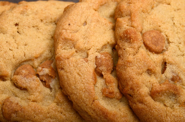 BAKE PEANUT BUTTER COOKIES