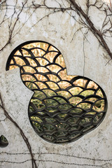 Künstlerisches Fenster im chinesischen Garten