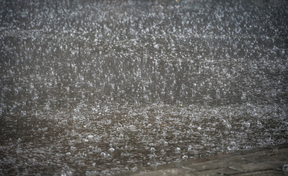 Heavy monsoon rain on the street © Pav-Pro Photography 