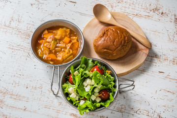 アウトドアで簡単料理  Delicious and easy cooking outdoors