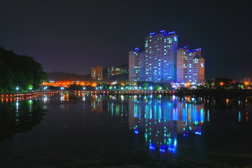 Naklejka premium Piękny widok na mieszkanie w nocy