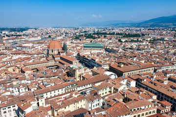 Fototapeta na wymiar Cityscape of Red Roofs and Historic Buildings in Florence