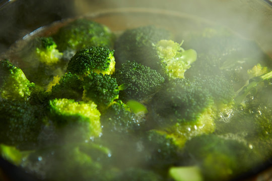 Boiling Broccoli In Glass Cooking Pot 