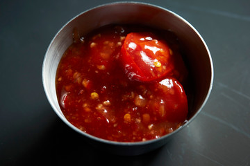 Sweet chili and tomato sauce 
