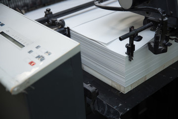Offset printing machine and cutting machione for typography