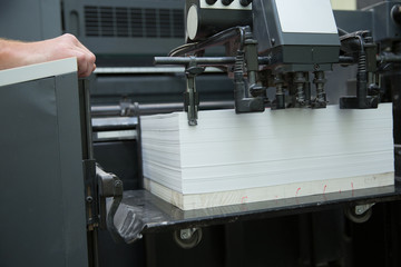 Offset printing machine and cutting machione for typography