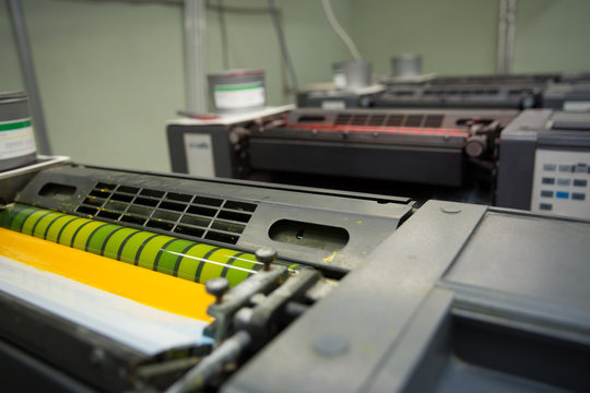 Offset printed machine, offset printing