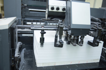 Offset printed machine, offset printing