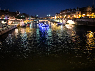 Fototapeta na wymiar french river close up view - seine