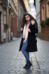 Obraz premium Urban portrait of a young woman