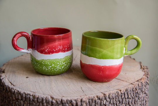 handmade coffee cups with christmas colors 