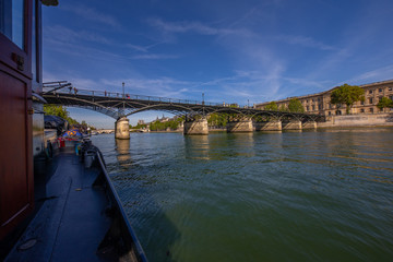 la seine et le pont des arts