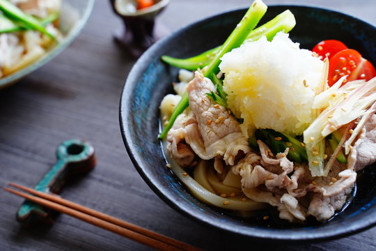 冷やし肉うどん