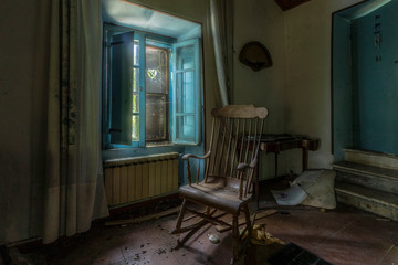 La vita si osserva molto meglio da una finestra sola