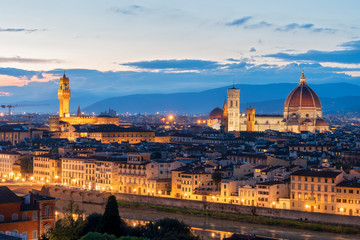 Fototapeta premium Amazing night view of Florence city, Italy with Palazzo Vecchio and Cathedral of Santa Maria del Fiore.