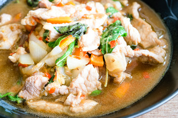 Stir-fried pork and basil