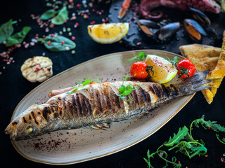 delicious grilled fish & lemon sauce