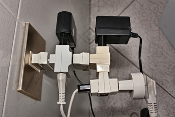 bad electrical connection, overloaded electric terminal