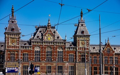 Obraz premium Amsterdam central station building