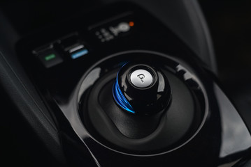 Electric car gearbox shifter