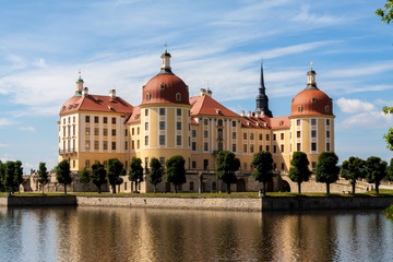 Fototapeta na wymiar Das Schloss Moritzburg